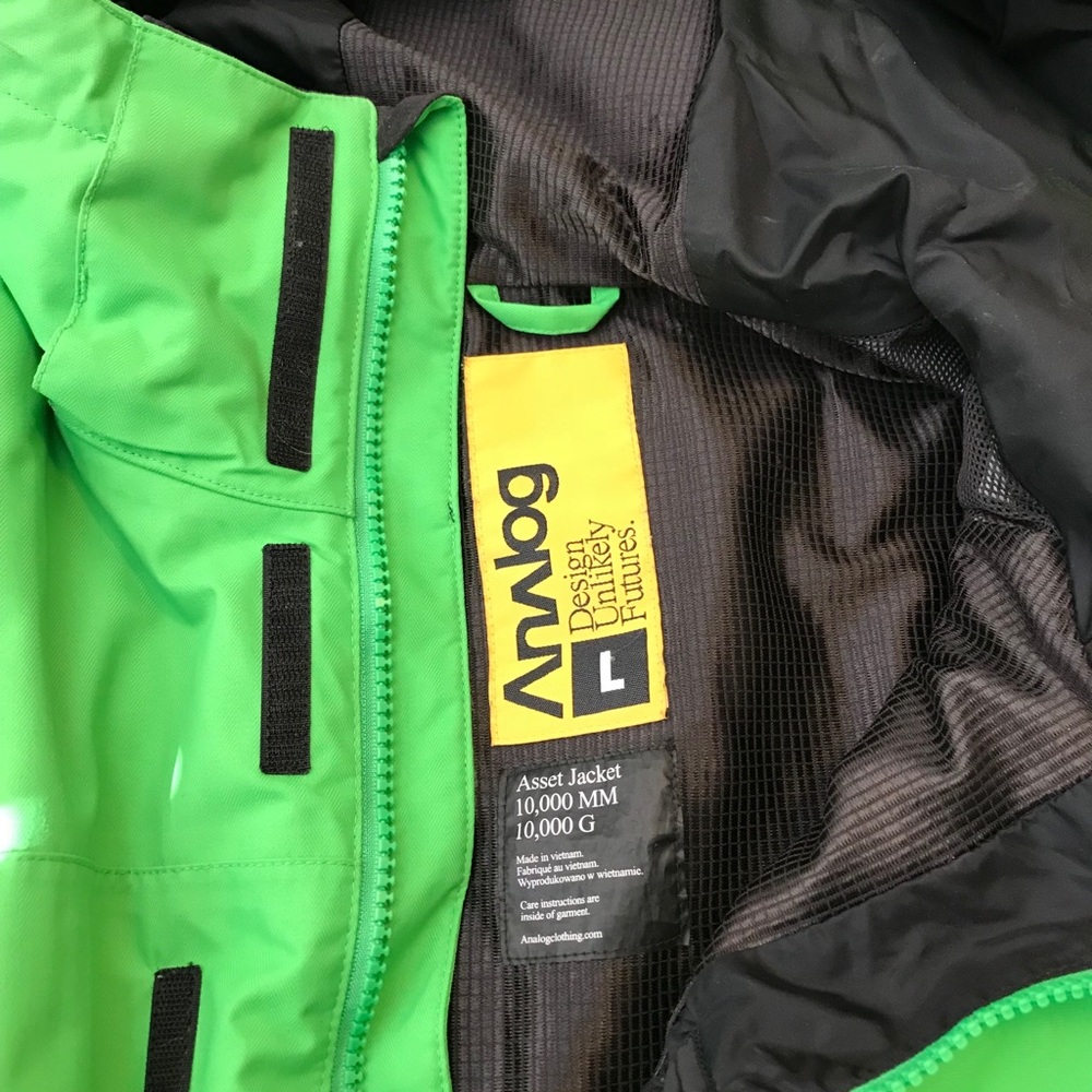 Snowboard jacket